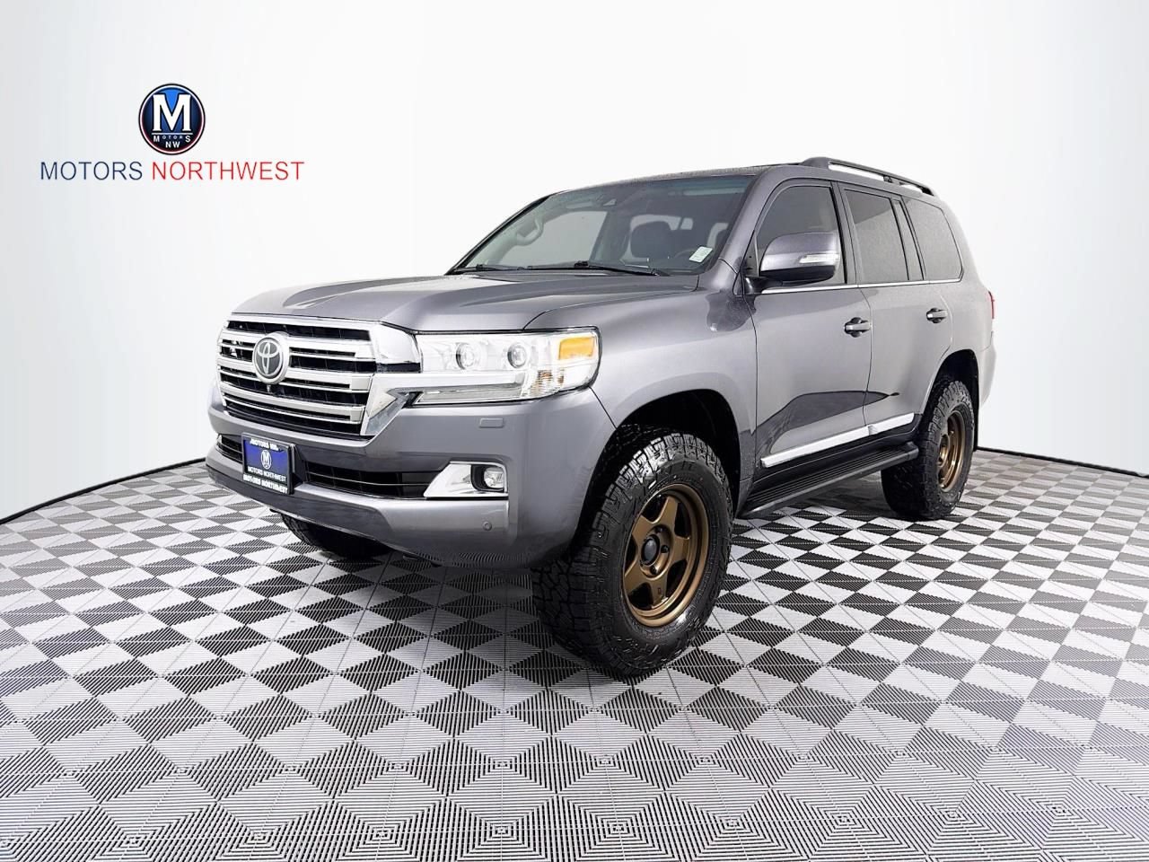 Used 2016 Toyota Land Cruiser AWD/4WD image 1