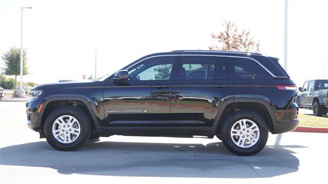 Certified 2023 Jeep Grand Cherokee Laredo w/ Luxury Tech Group I image 6