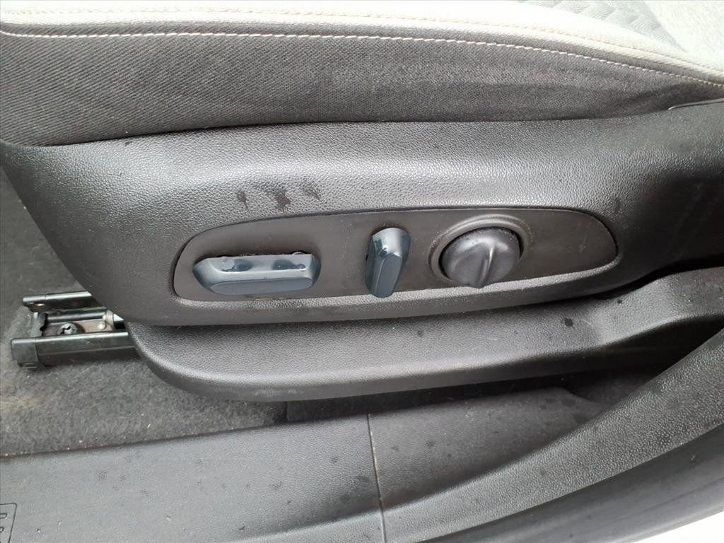 Used 2022 Chevrolet Equinox LT image 25