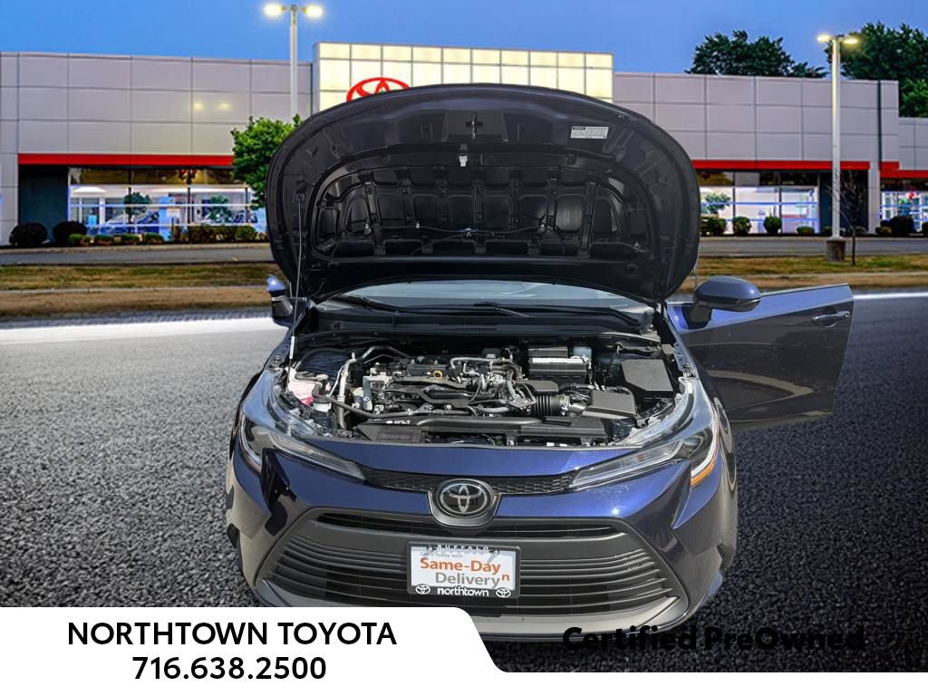 Used 2025 Toyota Corolla LE image 16