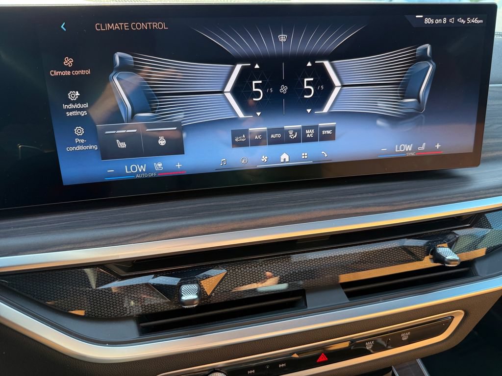 Certified 2025 BMW X5 xDrive40i w/ M Sport Package AWD/4WD image 24
