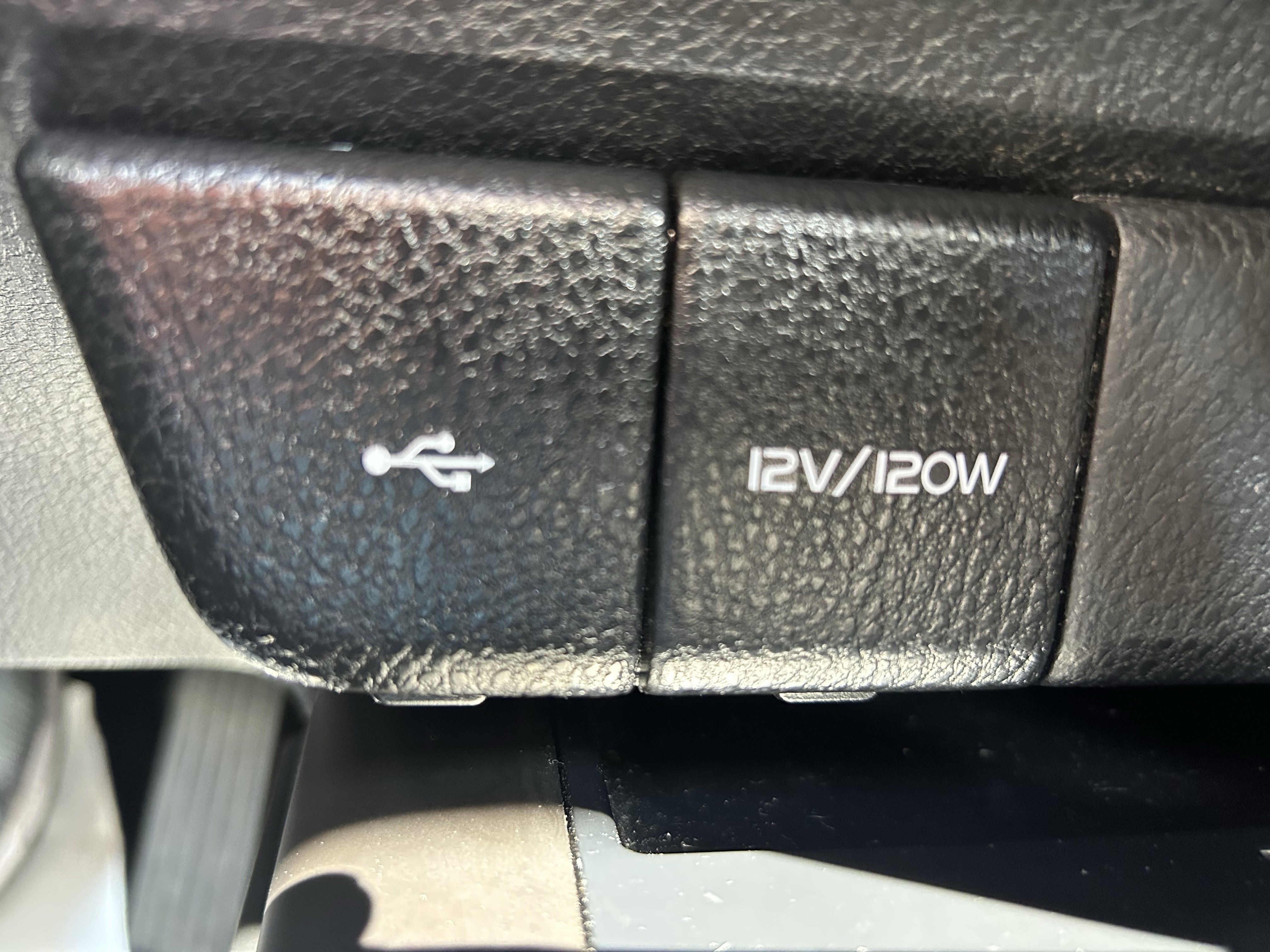 Certified 2022 Toyota Camry XLE w/ Navigation Upgrade Package image 28