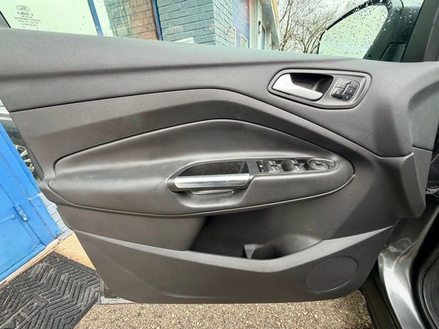 Used 2017 Ford Escape Titanium image 22