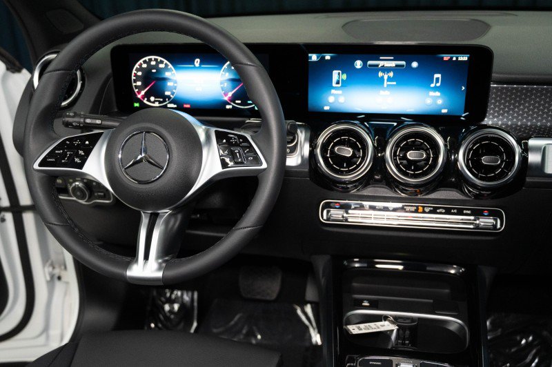 Certified 2026 Mercedes-Benz GLB 250 4MATIC image 19