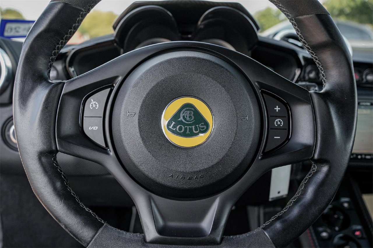 Used 2021 Lotus Evora image 23
