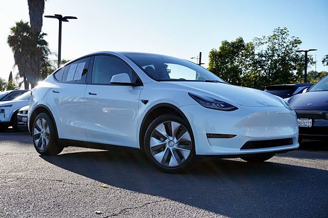Used 2023 Tesla Model Y Long Range AWD/4WD image 2