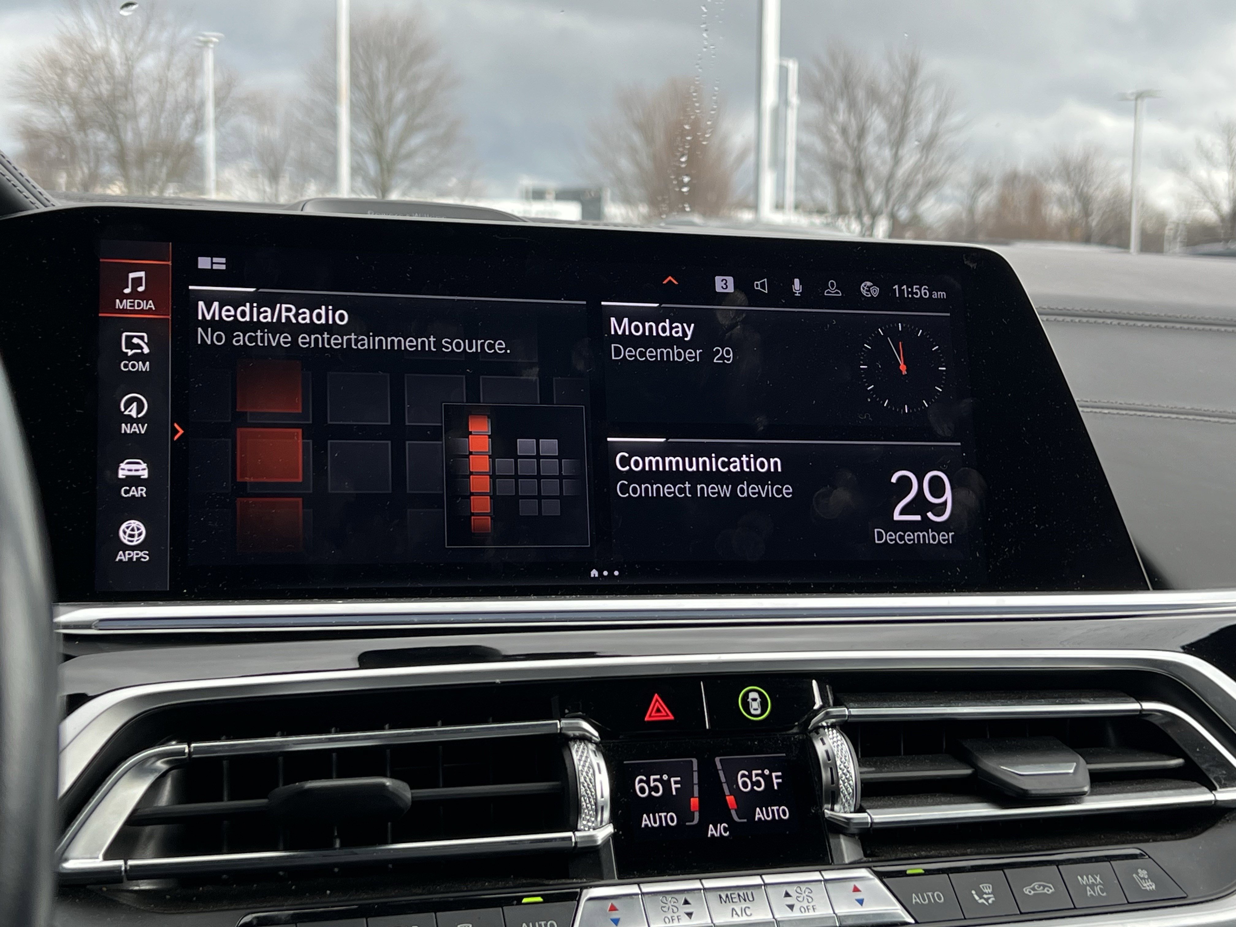 Used 2021 BMW X7 M50i w/ Dynamic Handling Package image 23