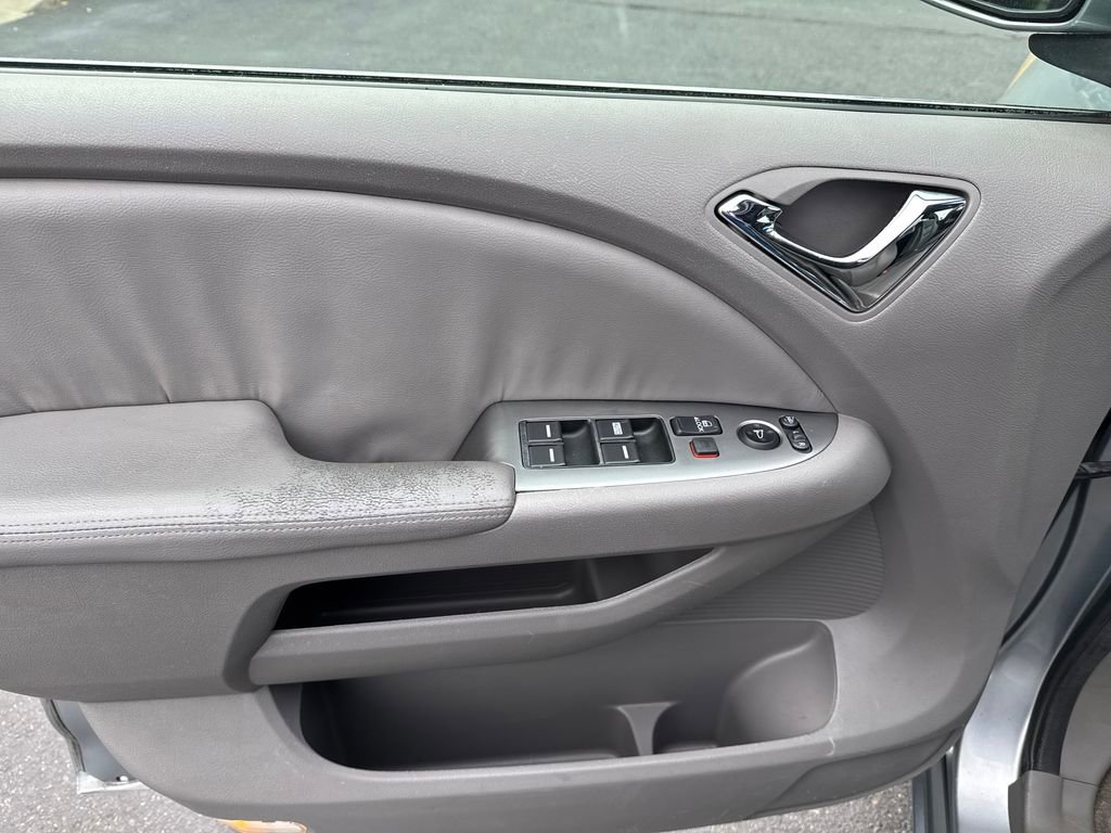 Used 2010 Honda Odyssey EX-L image 12