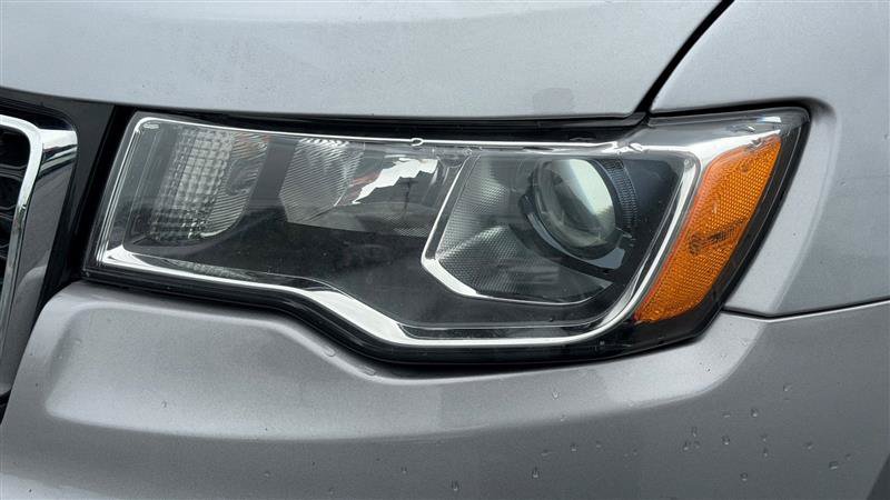 Used 2021 Jeep Grand Cherokee Limited w/ Luxury Group II AWD/4WD image 12