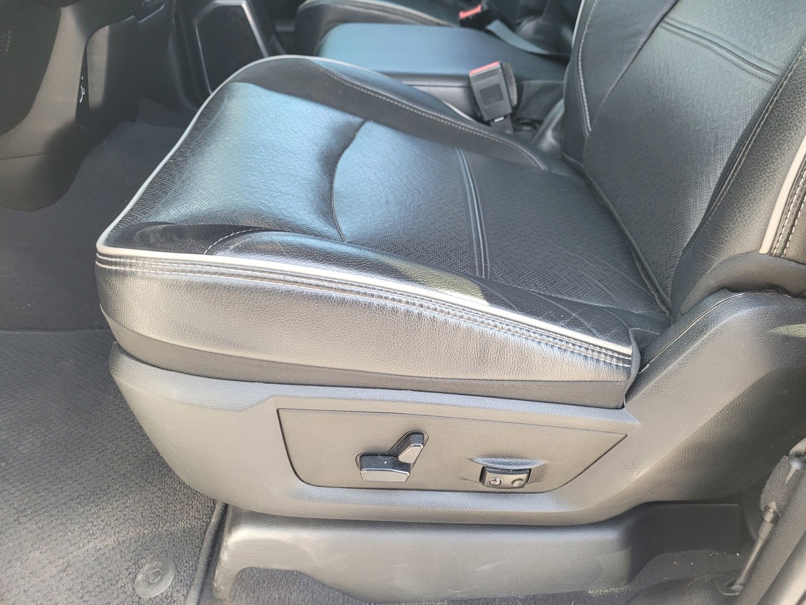 Used 2020 RAM 2500 Laramie image 17