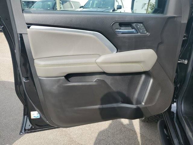 New 2026 Chevrolet Colorado ZR2 w/ Technology Package image 19