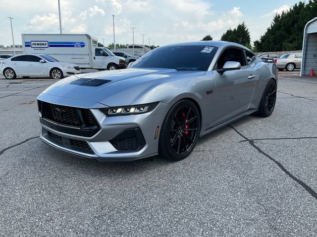 Used 2025 Ford Mustang GT Premium RWD image 1