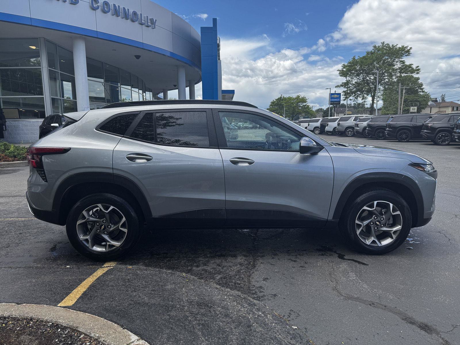 Used 2026 Chevrolet Trax LT w/ Driver Confidence Package FWD image 8