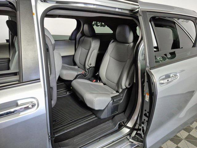 Certified 2024 Toyota Sienna XLE image 6