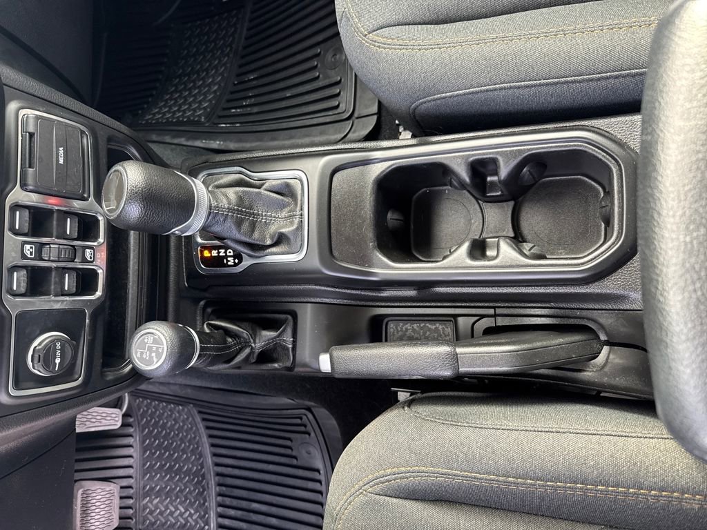 Used 2024 Jeep Wrangler Unlimited w/ Convenience Group image 27