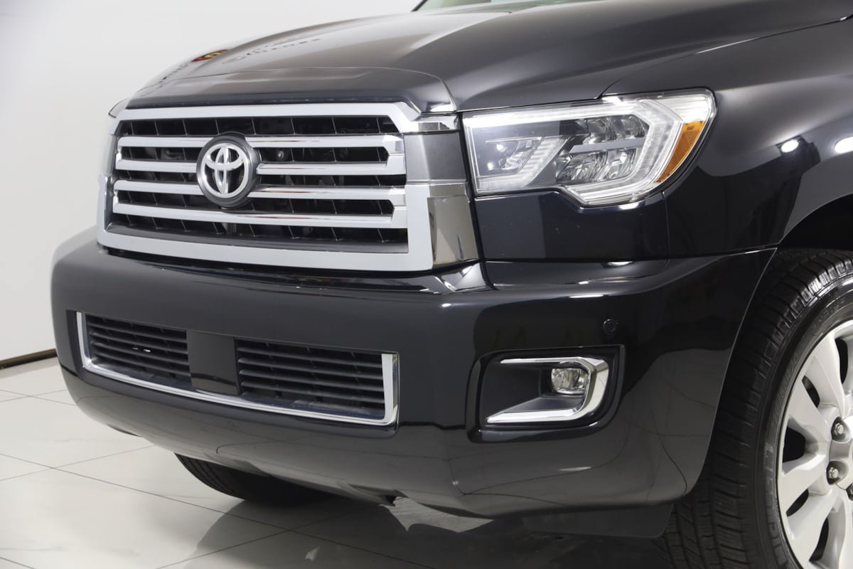 Used 2020 Toyota Sequoia Platinum AWD/4WD image 55