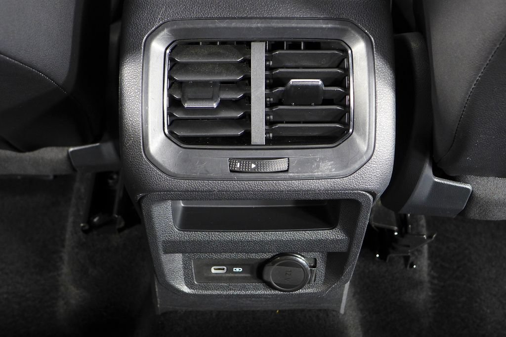 Certified 2023 Volkswagen Tiguan SE R-Line FWD image 24