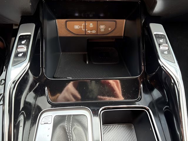 Used 2024 Kia Sorento SX image 13