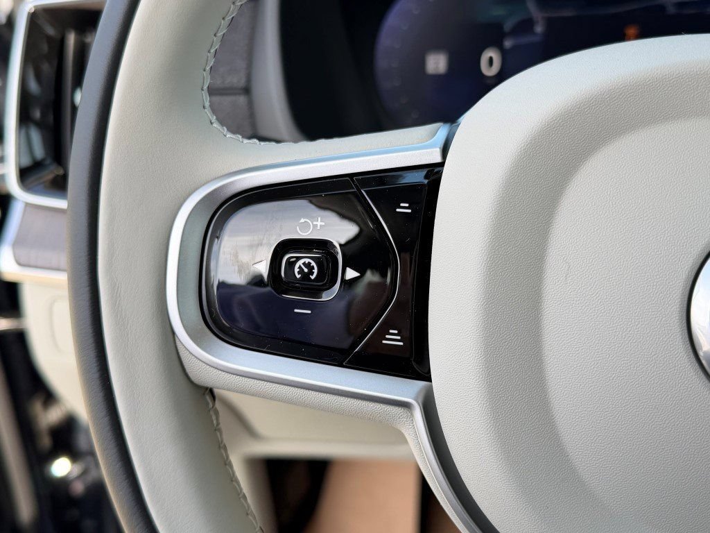 New 2026 Volvo XC90 B6 Ultra w/ Protection Package AWD/4WD image 30