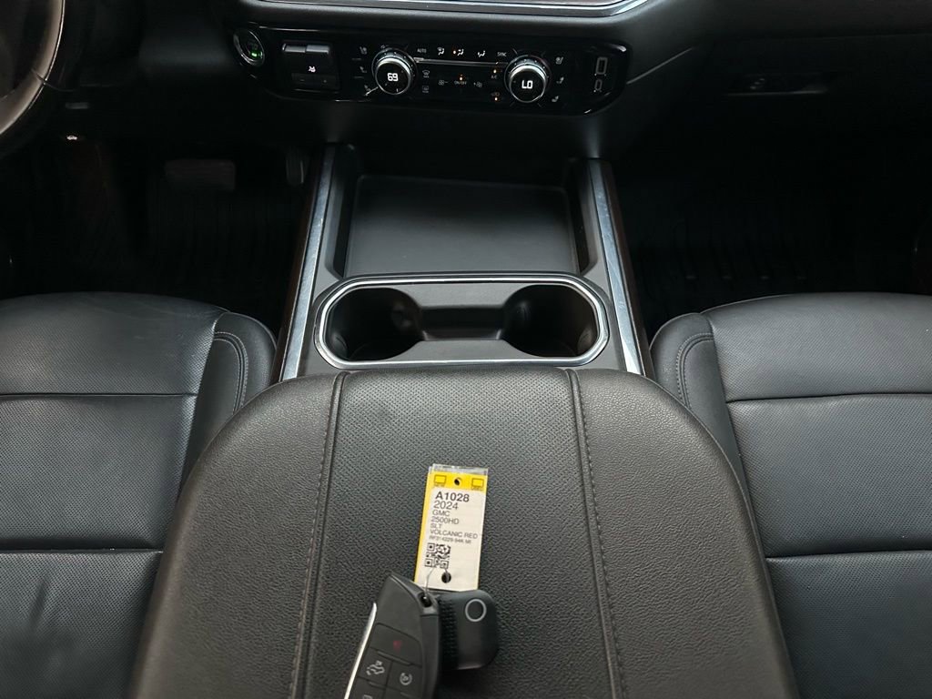 Used 2024 GMC Sierra 2500 SLT w/ SLT Premium Package image 21