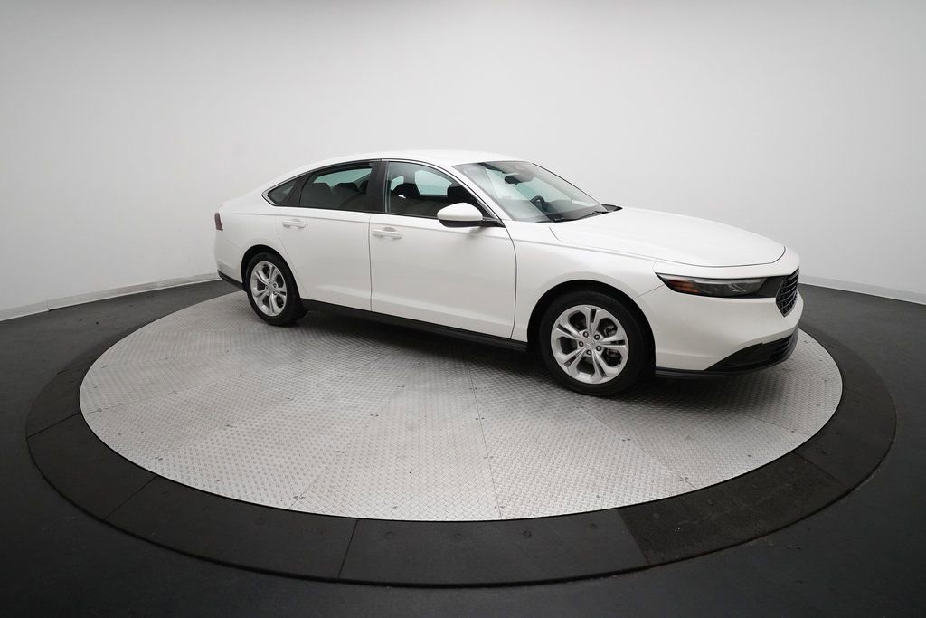 Used 2023 Honda Accord LX image 13