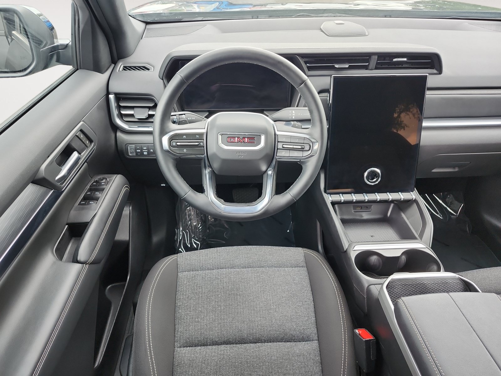 Used 2025 GMC Terrain Elevation AWD/4WD image 11