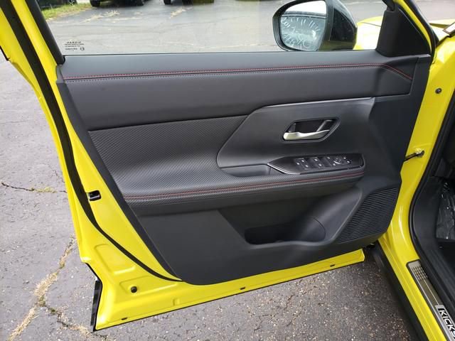 New 2026 Nissan Kicks SR w/ SR Premium Package image 12