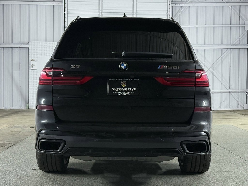 Used 2022 BMW X7 M50i image 11