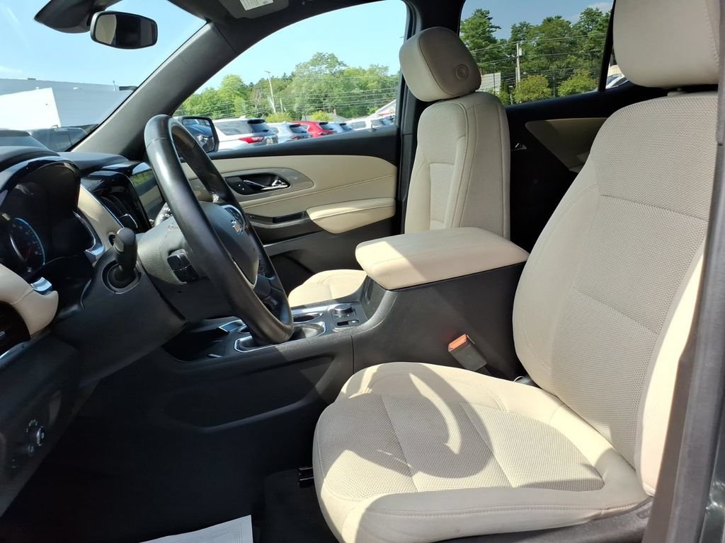 Used 2023 Chevrolet Traverse LT AWD/4WD image 14