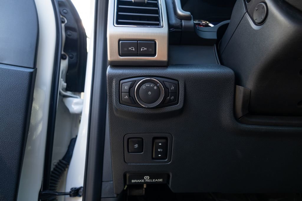 Used 2022 Ford F450 Platinum w/ FX4 Off-Road Package image 18