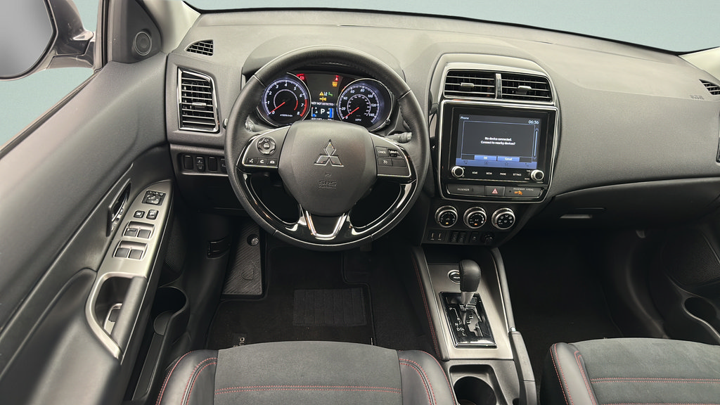 Used 2025 Mitsubishi Outlander Sport AWD image 12