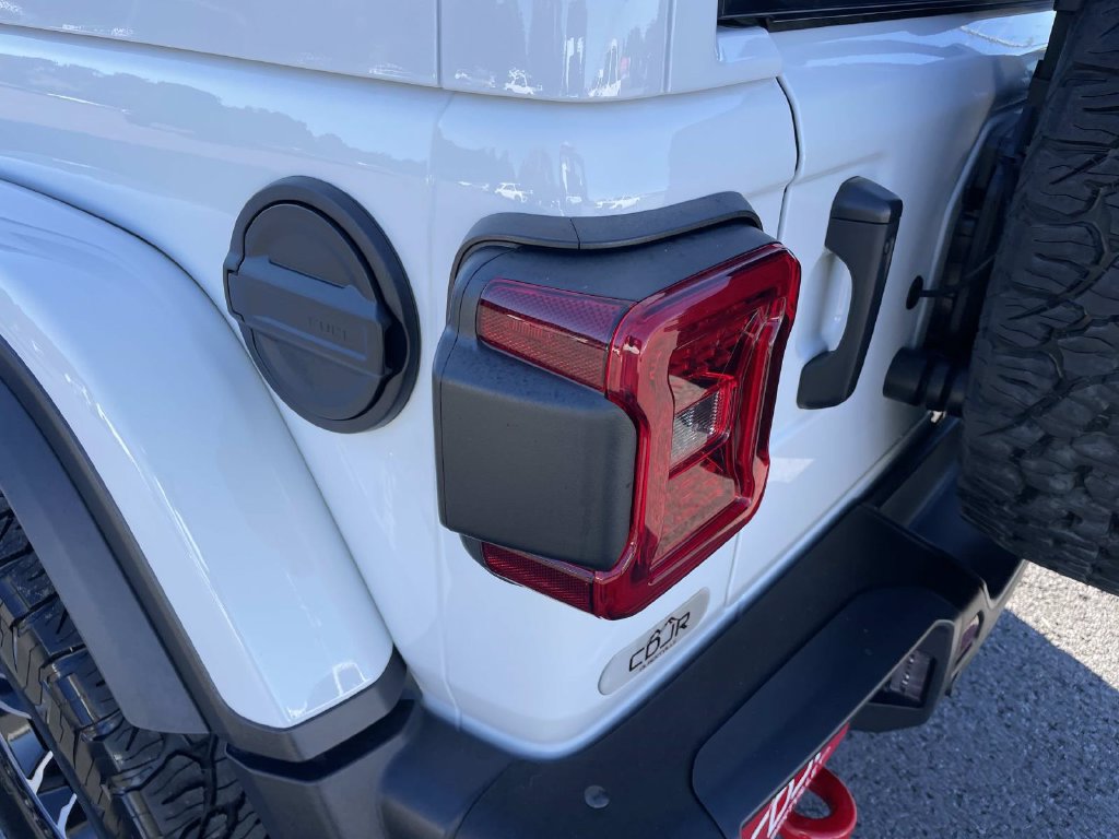 Used 2024 Jeep Wrangler Unlimited Rubicon AWD/4WD image 17