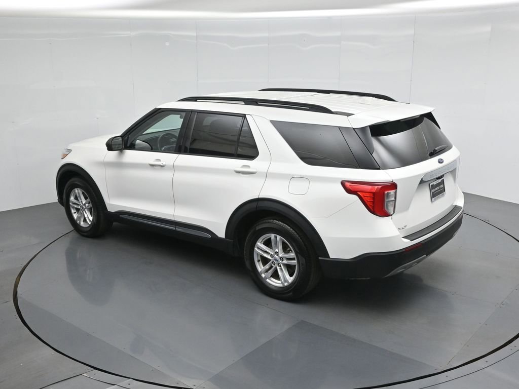 Certified 2023 Ford Explorer XLT w/ Equipment Group 202A RWD image 44