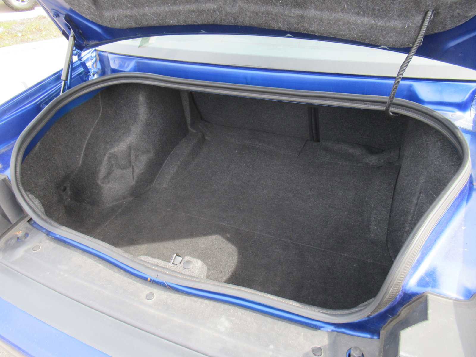 Used 2021 Dodge Challenger SXT w/ Blacktop Package image 5