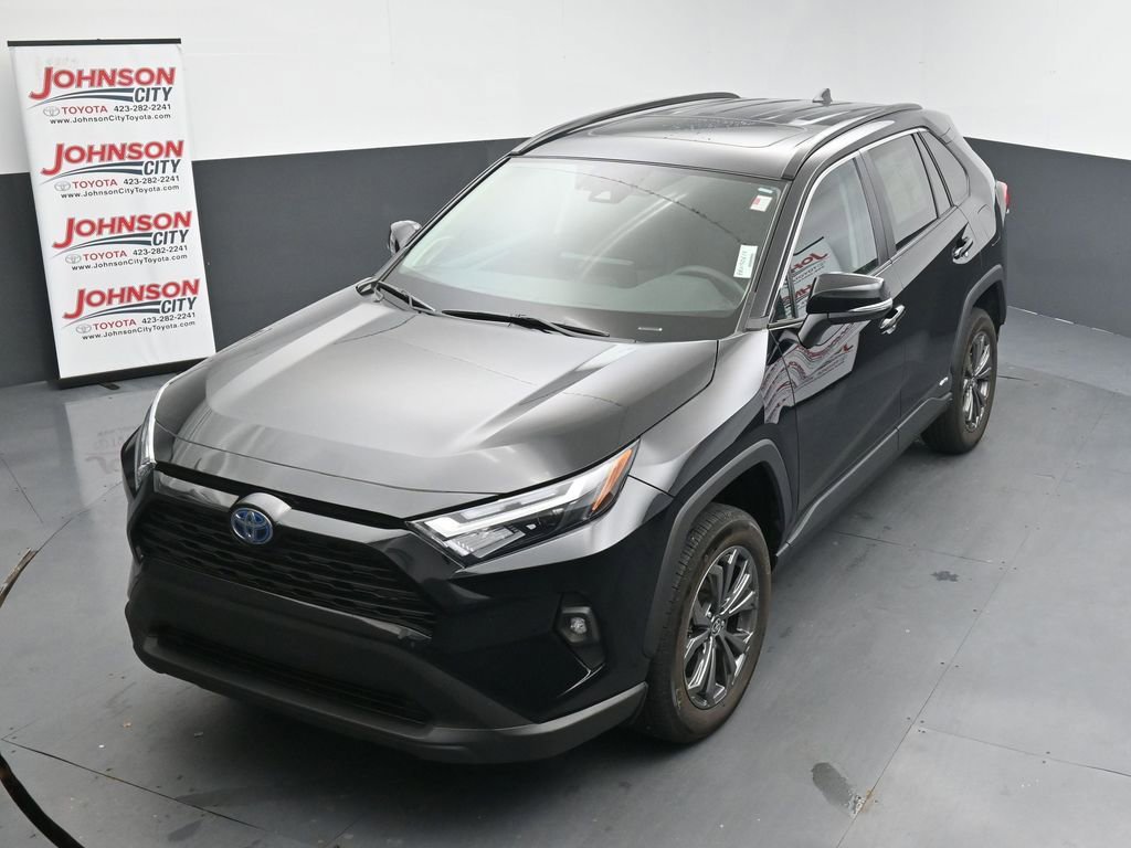 Used 2024 Toyota RAV4 XLE Premium w/ Weather Package AWD/4WD image 31