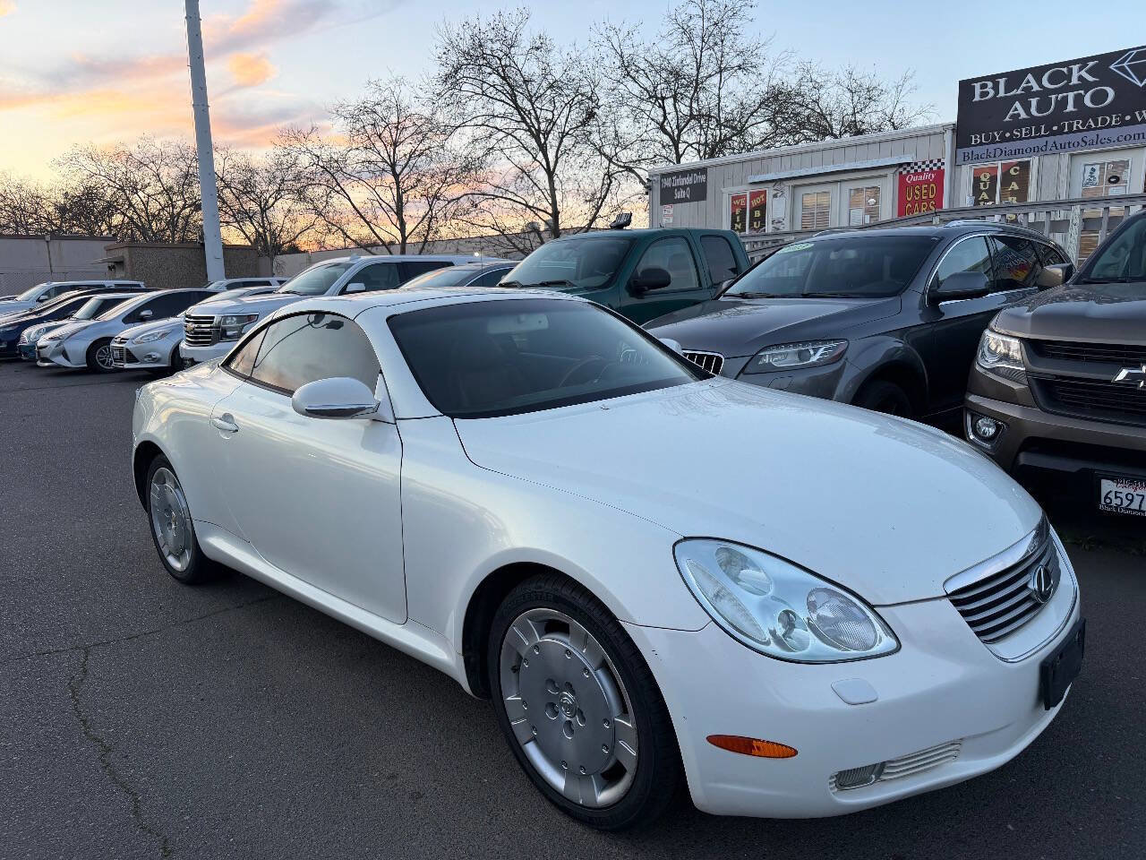 Used 2004 Lexus SC 430 Convertible image 3