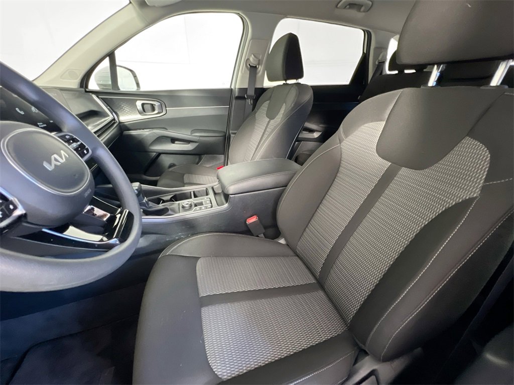Certified 2024 Kia Sorento LX image 20