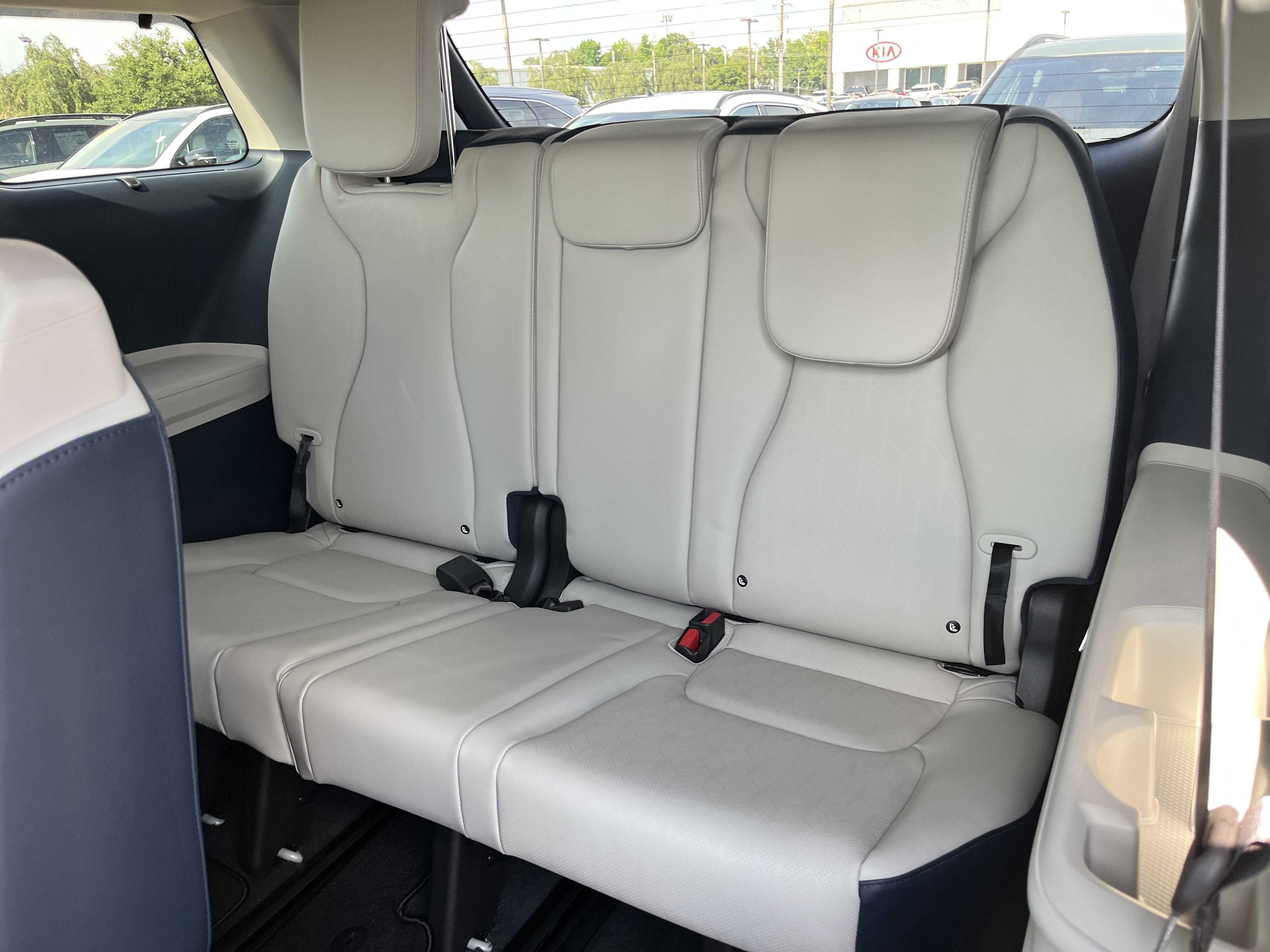 New 2026 Kia Carnival EX image 8