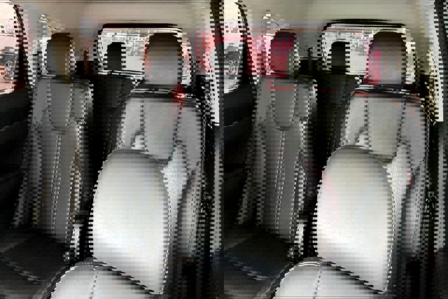 Used 2023 Kia Sorento EX w/ Panoramic Sunroof Package image 30