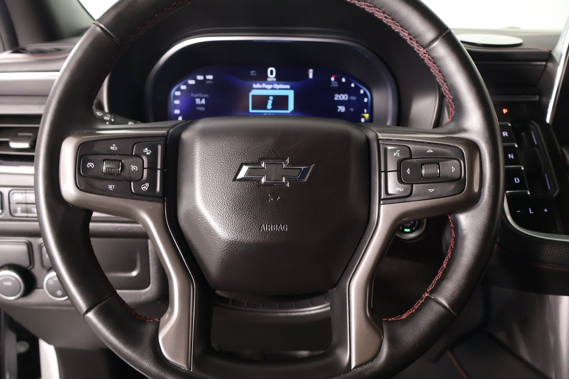 Used 2024 Chevrolet Suburban RST w/ Luxury Package RWD image 3