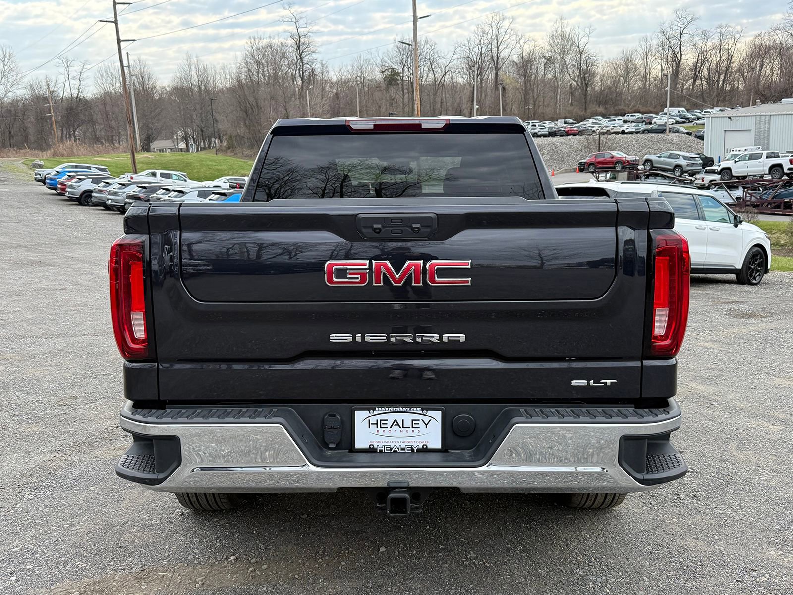 Certified 2026 GMC Sierra 1500 SLT image 5