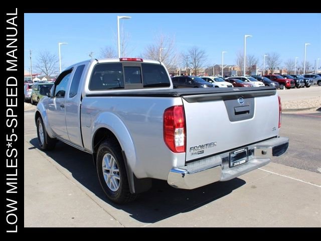 Used 2017 Nissan Frontier SV RWD image 5