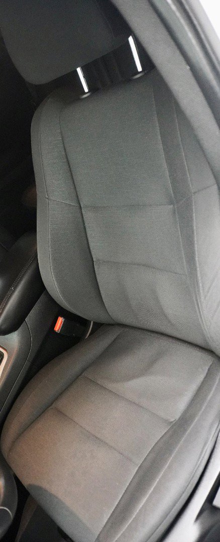 Used 2017 Jeep Grand Cherokee Laredo image 4