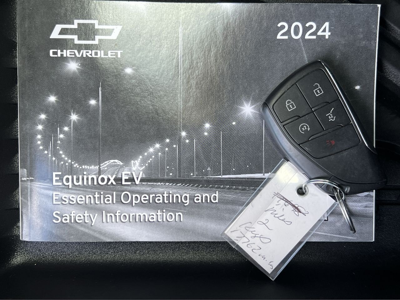 Certified 2024 Chevrolet Equinox EV LT w/ LPO, Blackout Package FWD image 34