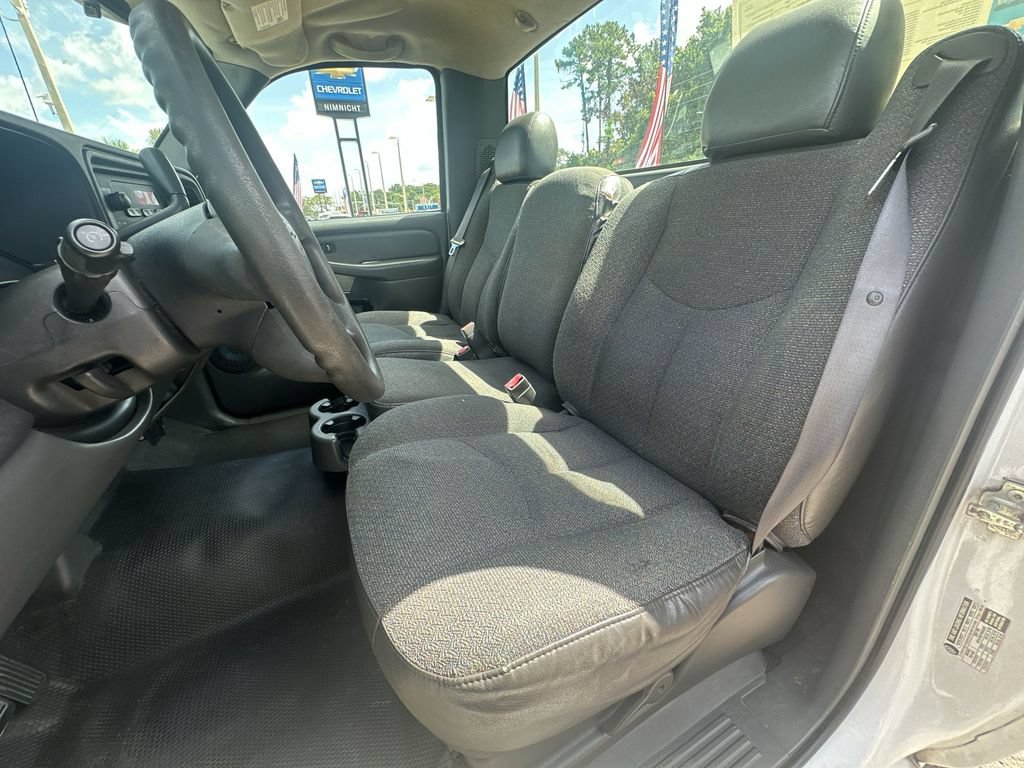 Used 2004 Chevrolet Silverado 1500 W/T RWD image 18