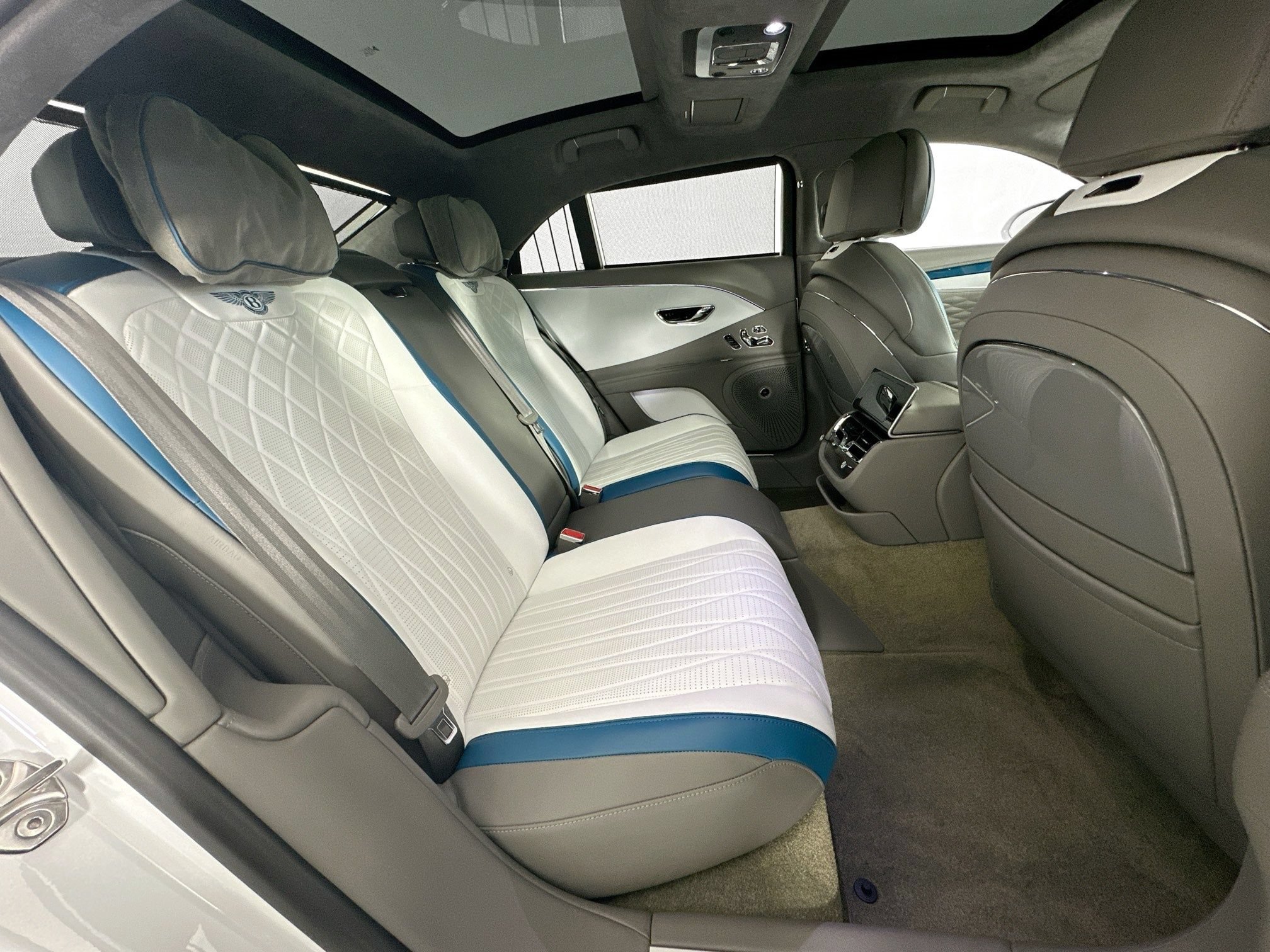 Used 2023 Bentley Flying Spur W12 AWD/4WD image 27