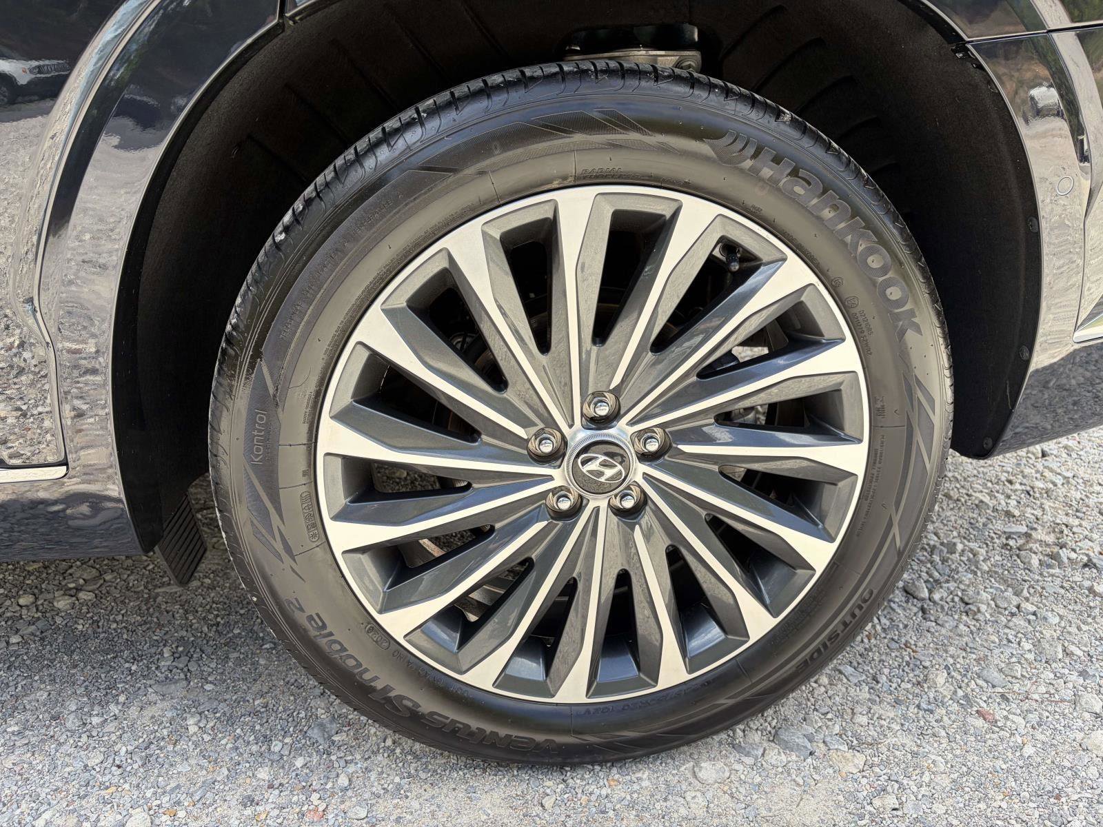 Used 2024 Hyundai Palisade Calligraphy image 27