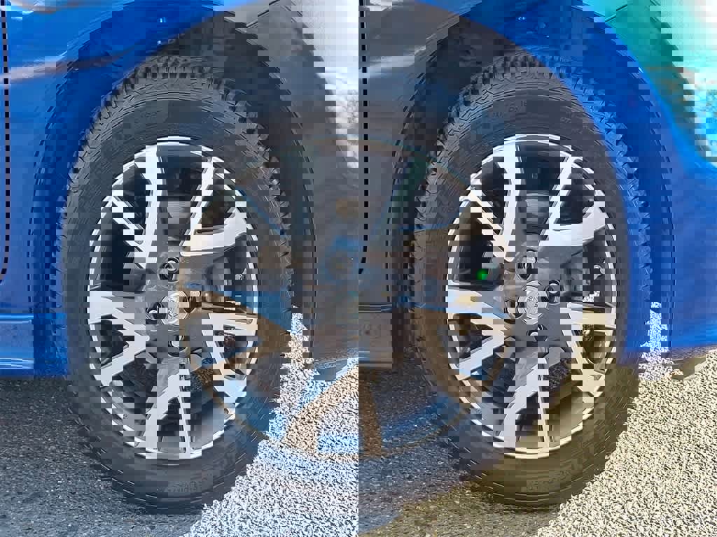 Used 2015 Nissan Versa Note SR w/ SR Convenience Package image 26