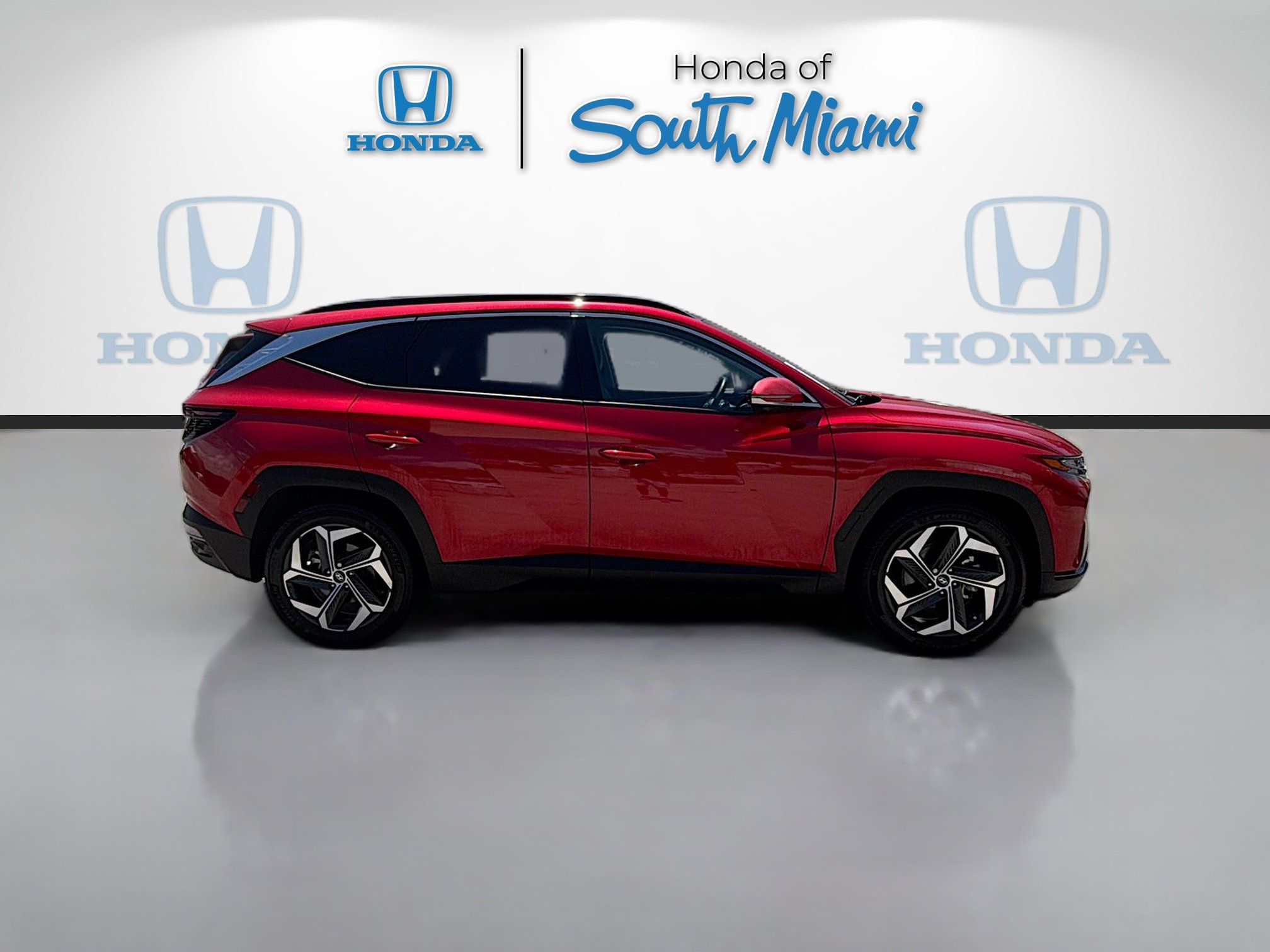 Used 2023 Hyundai Tucson Limited w/ Cargo Package FWD image 8