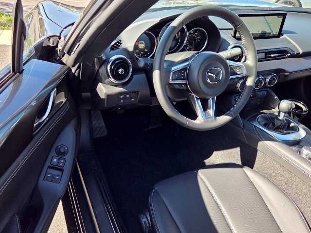 New 2026 MAZDA MX-5 Miata RF Grand Touring RWD image 5